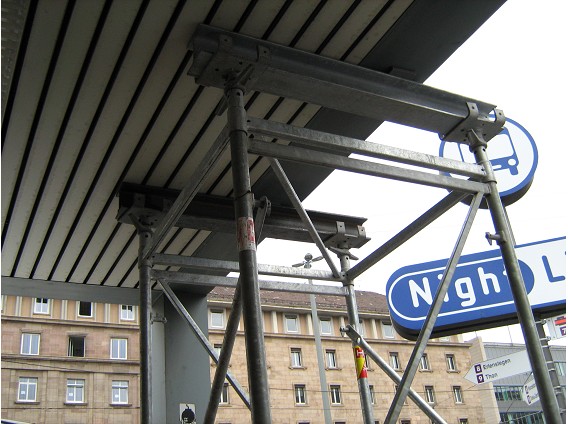 &Uuml;berdachung Verkehrsinsel Hbf