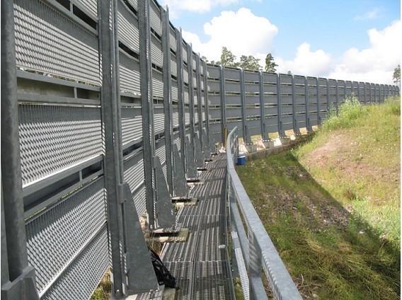 Lastr&uuml;ckhaltesystem entlang ICE-Trasse